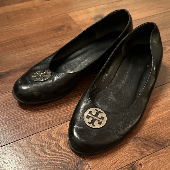 Tory Burch Shoes - Tory Burch Black Leather Ballerina shoes. Size 37
